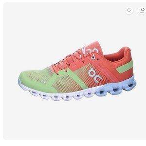 On Cloudflow Running Shoes Guava/Dust Rose Sz 6.5